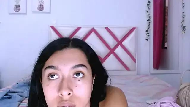 SweetLatiin_ from StripChat