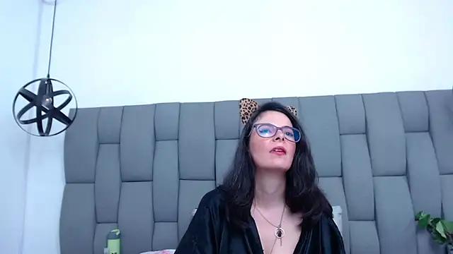 Sweetlibra from StripChat