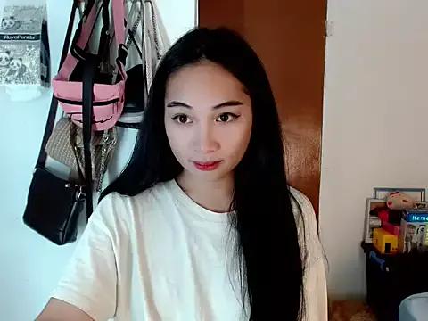 SweetLilly_18 from StripChat