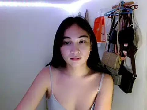 SweetLilly_18 from StripChat