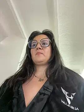 SWEETLILY18 from StripChat