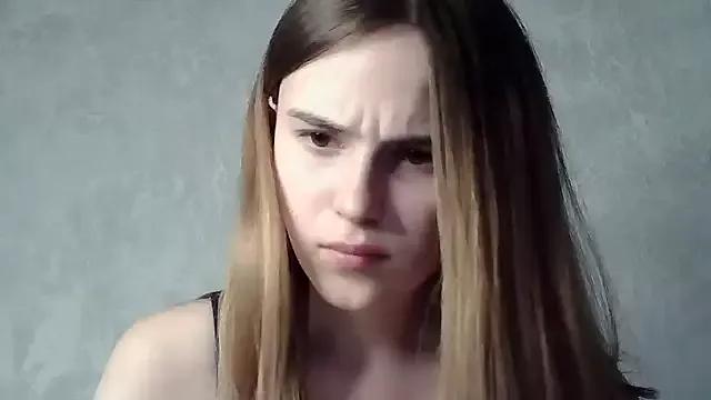 SweetLoraa from StripChat is Freechat