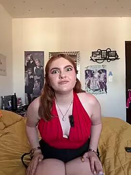 sweetluciee from StripChat is Freechat