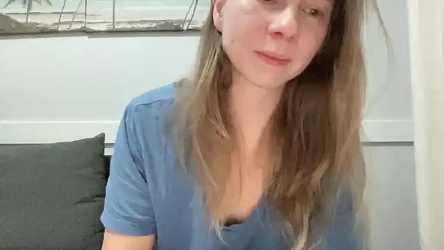 SweetLucy96 from StripChat