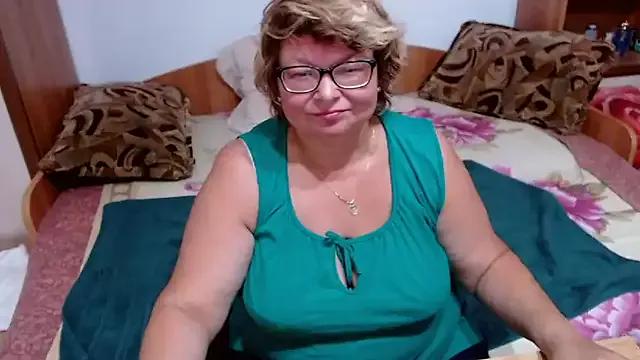 SweetMommaX from StripChat