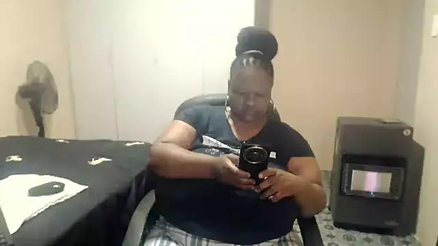 sweetnoziexx from StripChat