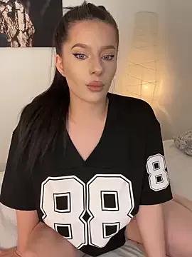 SweetNSteamy from StripChat