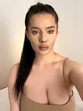 SweetNSteamy from StripChat