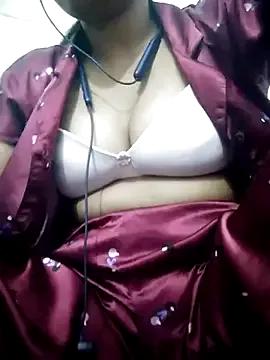 sweetpihu from StripChat