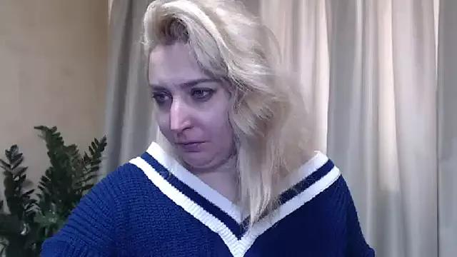 sweetpussy13 from StripChat