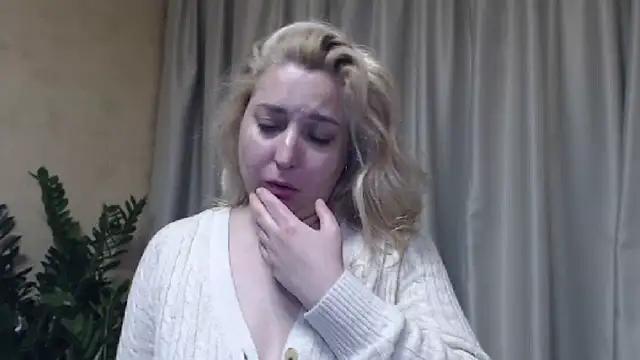 sweetpussy13 from StripChat