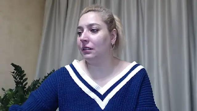 sweetpussy13 from StripChat