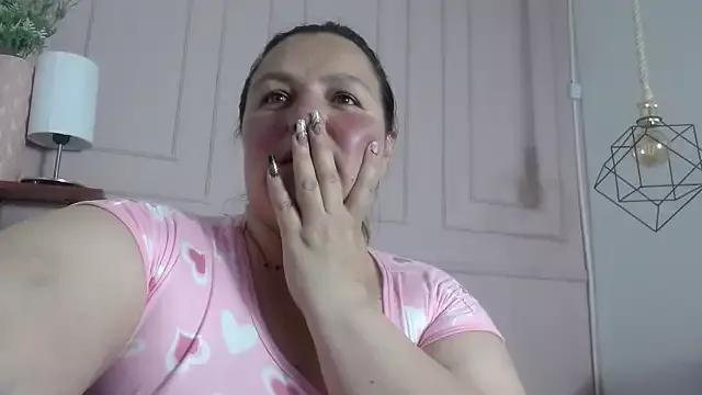 SweetRouse__ from StripChat