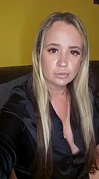 SweetShellyx from StripChat