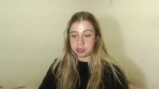 SweetSofty from StripChat