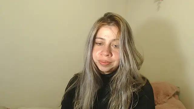 SweetSofty from StripChat