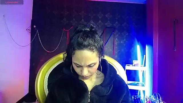 Sweettpleasure from StripChat