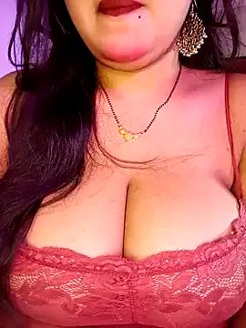 Sweety2003 from StripChat is Freechat
