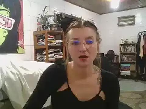 SweetyBabyDemon from StripChat