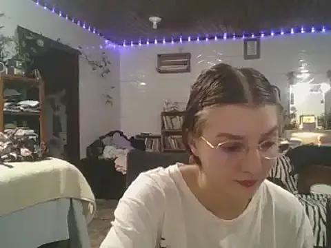 SweetyBabyDemon from StripChat