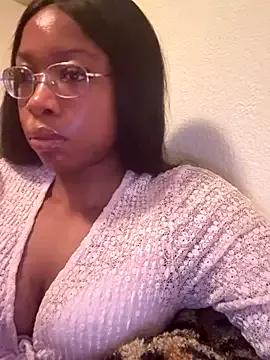 SwissMirelle from StripChat is Freechat