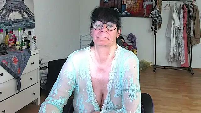 Sylly from StripChat