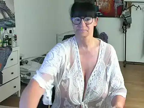 Sylly from StripChat