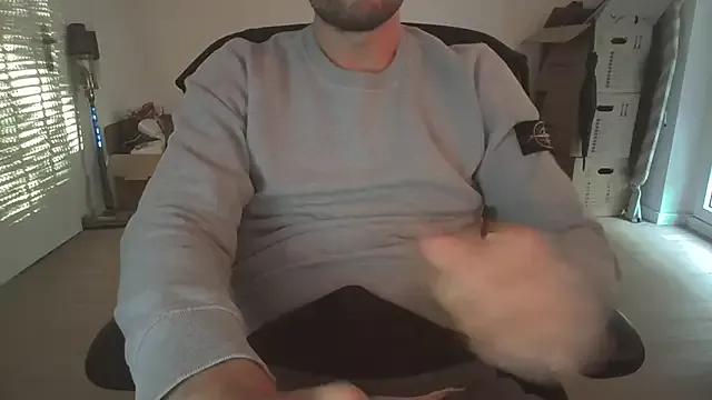 taallguyy_196 from StripChat