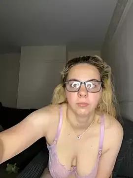 TabbyLovexox from StripChat