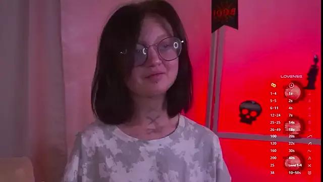 Photos of TainaGrebs from StripChat is Freechat