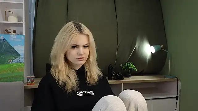 TaiteBach from StripChat