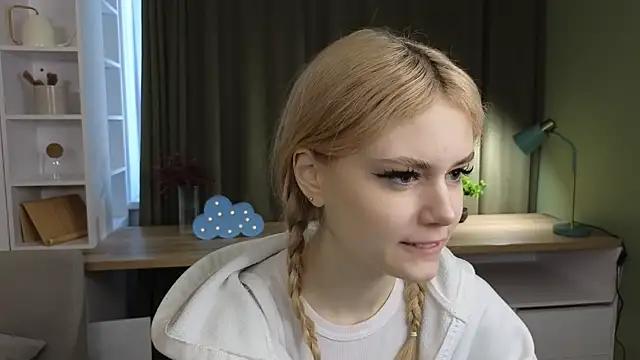 TaiteBach from StripChat