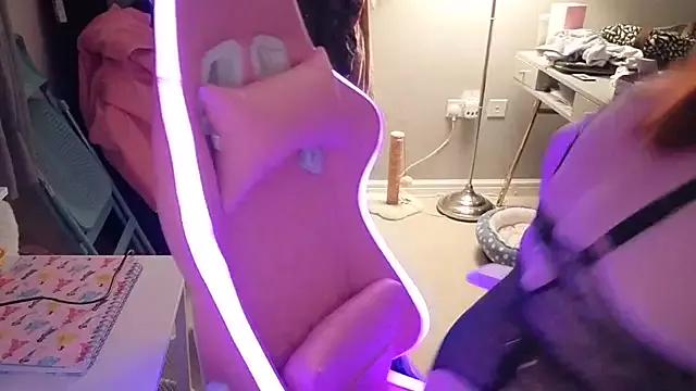 TallulahRose-x from StripChat