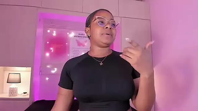 tamaraa_smiith from StripChat