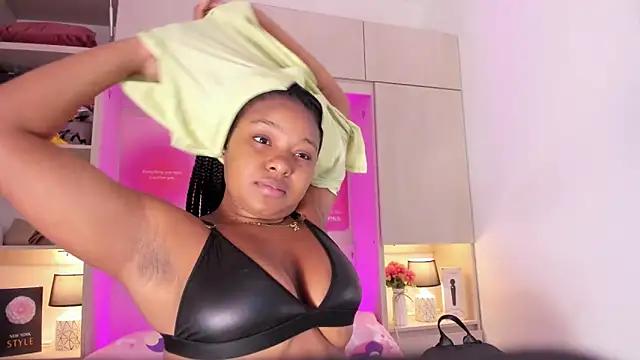 tamaraa_smiith from StripChat