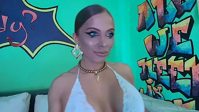 TamaraSavage from StripChat
