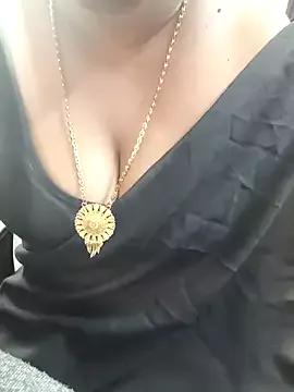 Tamil-rami from StripChat is Freechat
