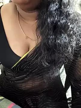 Tamil-riya from StripChat is Freechat