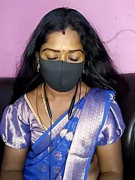 tamilammukuttyy from StripChat is Freechat
