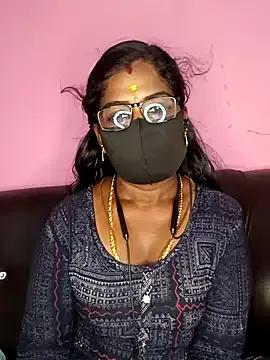tamilammukuttyy from StripChat is Freechat