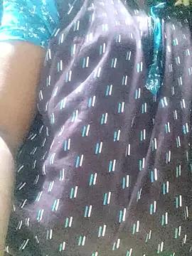 Tamildivya18 webcams show profile image 