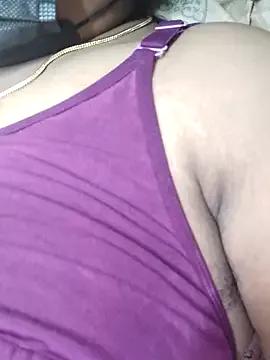 Tamilreethu from StripChat is Freechat