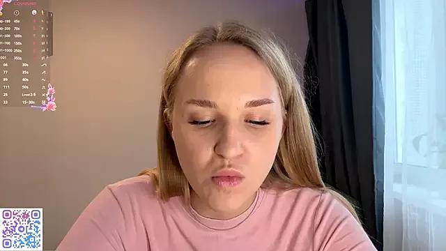 TanekaBoitel on StripChat