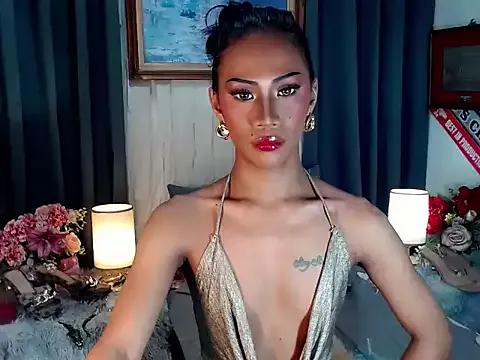 Tarah_Ebony from StripChat