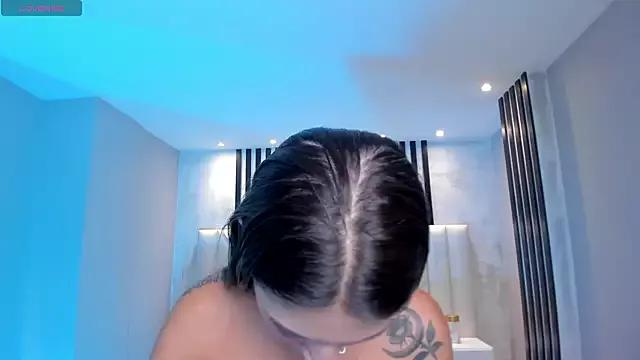 TaraLawrence from StripChat