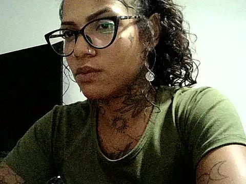 Tarant1naGRL_ from StripChat