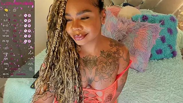 tarawilsonn from StripChat