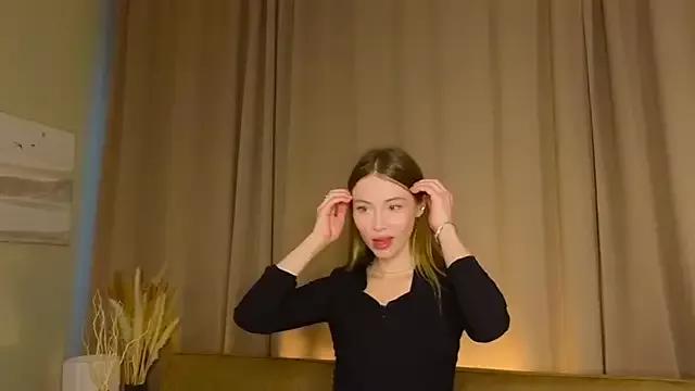 TarraStollar from StripChat is Freechat