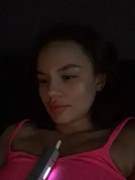 TasteslikeBrownie from StripChat