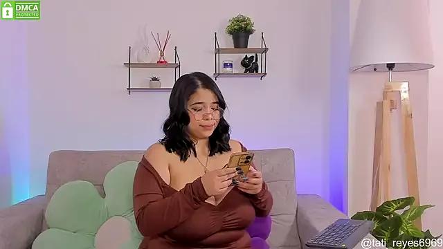 tati_reyess from StripChat